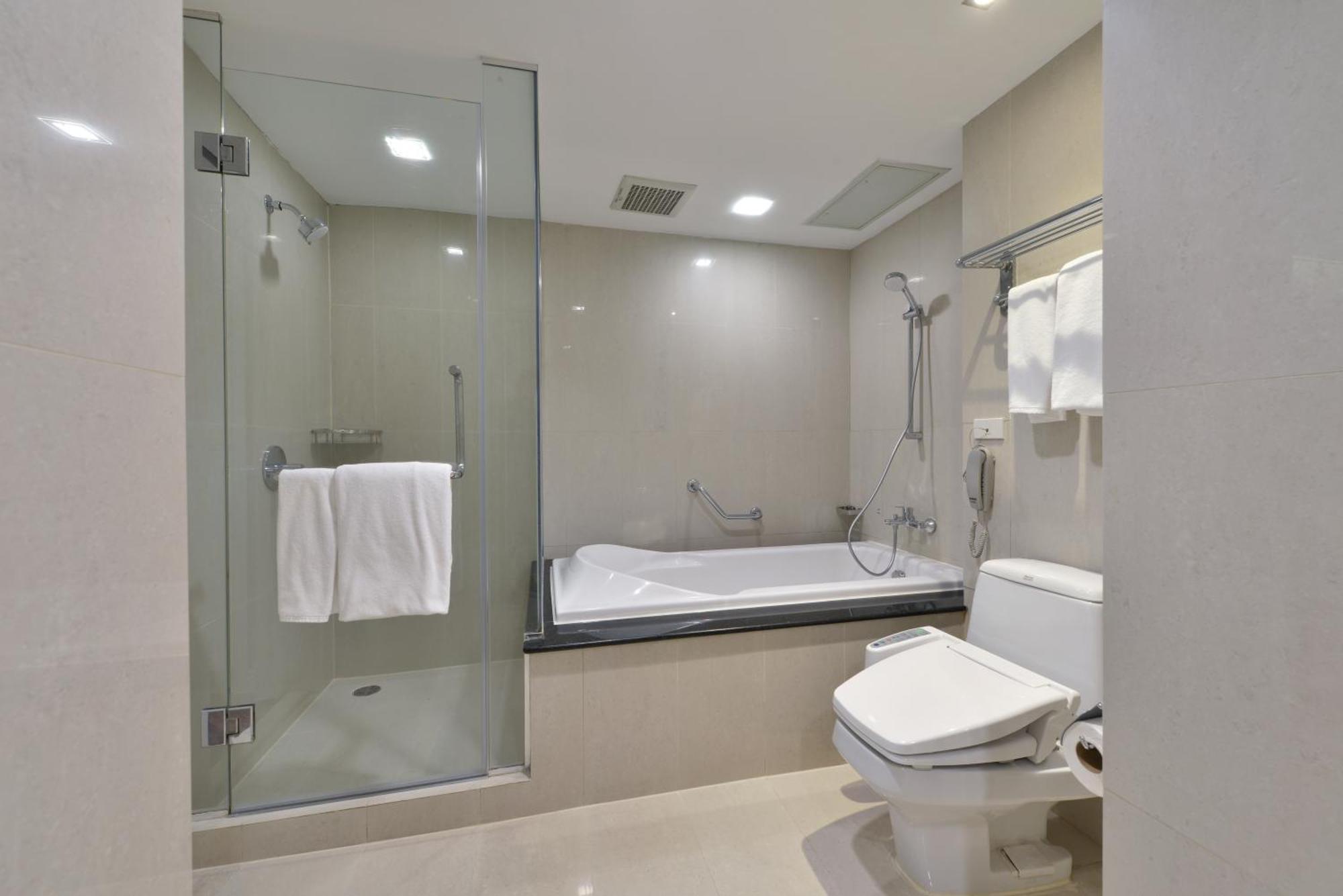 Centre Point Sukhumvit Thong-Lo Hotell Bangkok Exteriör bild